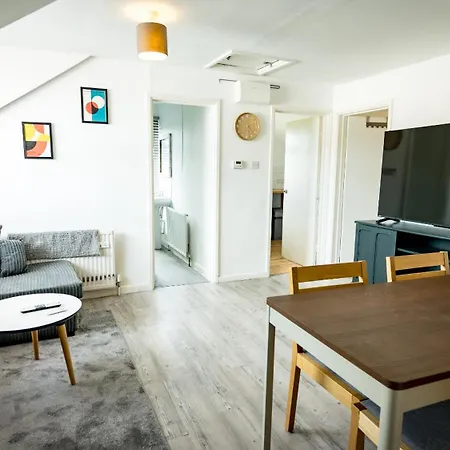 Apartman Sleek Getaway On Gloucester Rd