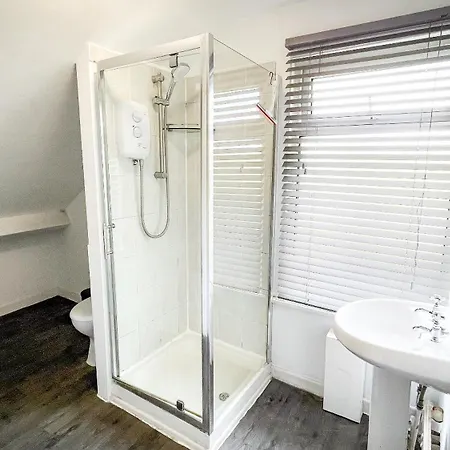 Apartman Sleek Getaway On Gloucester Rd