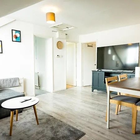 Sleek Getaway On Gloucester Rd Apartment Bristol